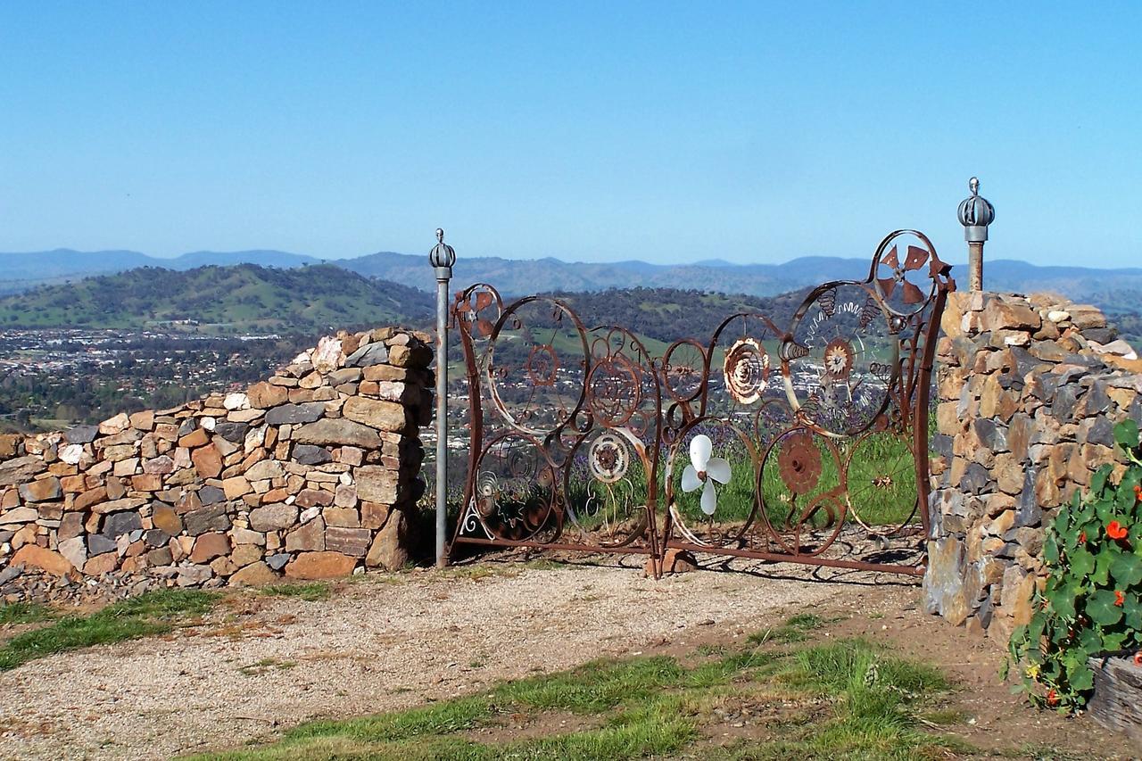 Inspiring Views B&B Wodonga Exterior photo